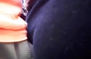 XXX یک زن ژاپنی پس از پرتاب کیمونو روی یک سكسي لبنلني خروس پرش می کند.