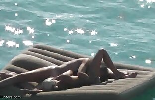 XXX سبزه بزرگ سبزه سكسي لبنانية از طریق یک دیواره مکیده می شود و در دهانش یک ماساژ می گیرد