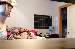 XXX شرور زن سكسي لبناني رومانسي یک زن را در کاندوم دزدید.
