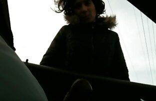 XXX دختر انگشت می خورد سكسي للناني گربه و peeing.