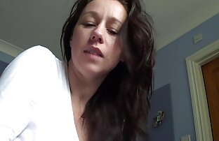 XXX سرخ با یک پسر برخورد می سكسي لبنلني کند.