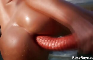 XXX :-) دوست لبخند در اطراف خانه افلام لبنانيه سكسي لبخند می زند.